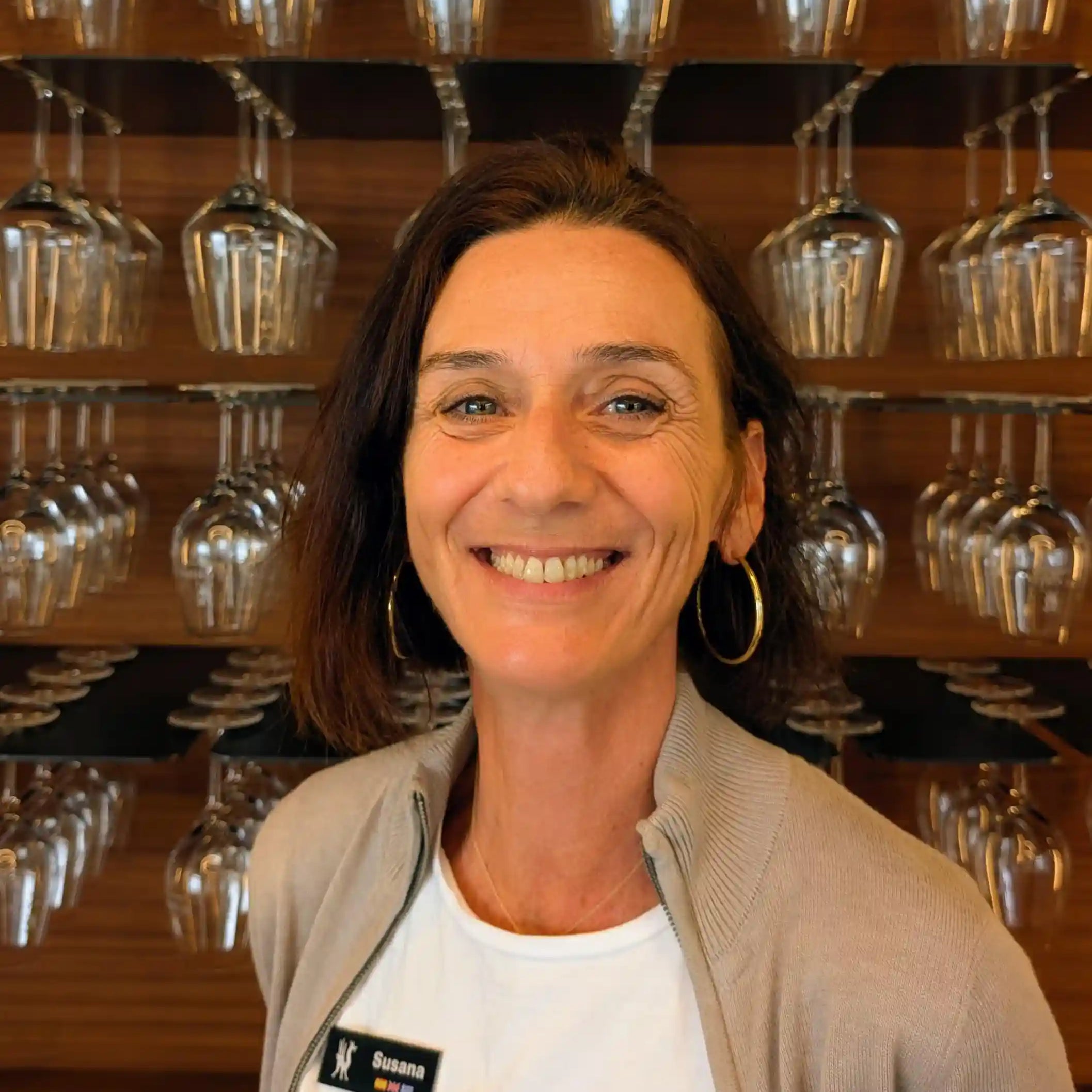 Susana forma parte del equipo del Wine Bar de El Grifo | Enoturismo en Lanzarote